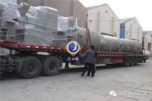 廣西客戶花生油成套設(shè)備發(fā)貨現(xiàn)場(chǎng)(圖1)