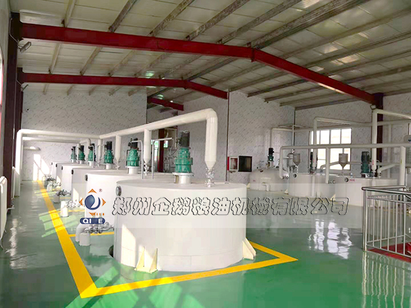 亞麻籽養(yǎng)晶罐、煉油鍋、結(jié)晶罐、預(yù)冷罐